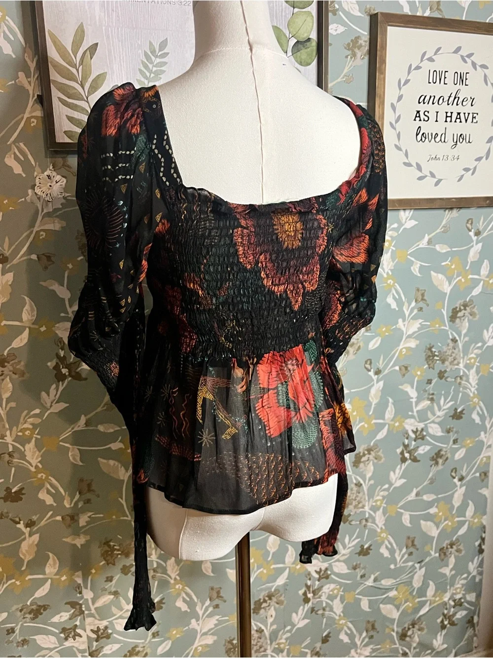Farm Rio Blouse - Size XS - Picture 8 of 11